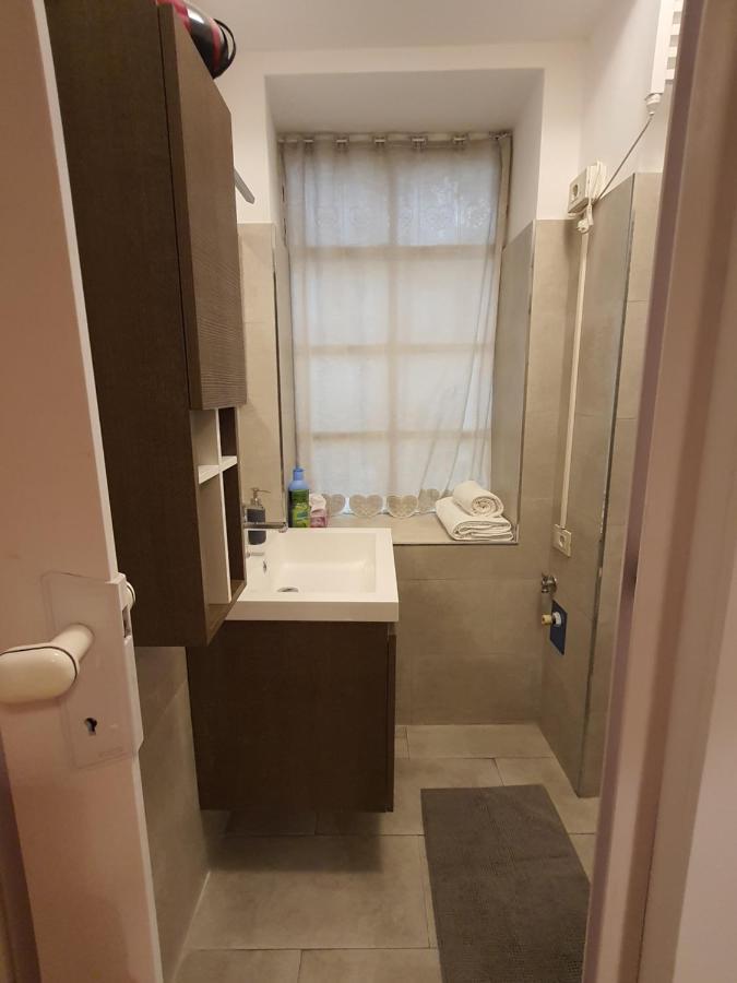 Casa Vacanza Colosseo Whole Holiday Home Apartment Da Pamino & Priscilla Рим Екстериор снимка